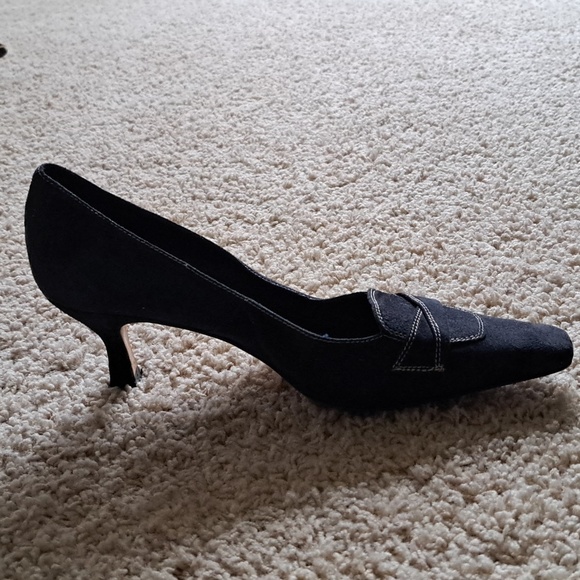 Shoes - Picture 2 of 5